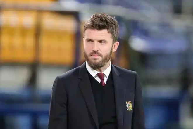 关键时刻阿斯顿维拉调整名单以备全明星赛，临场应变环节打磨，话题不断，球队文化再被提及的简单介绍